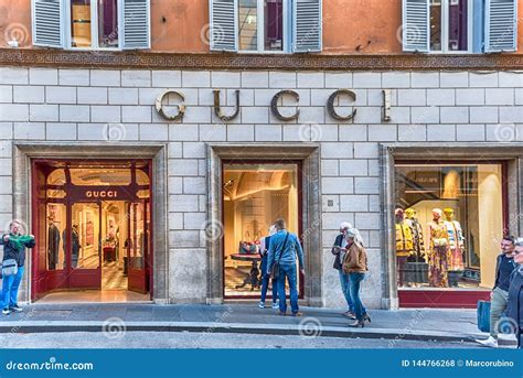 outlet rome gucci|discount stores in rome italy.